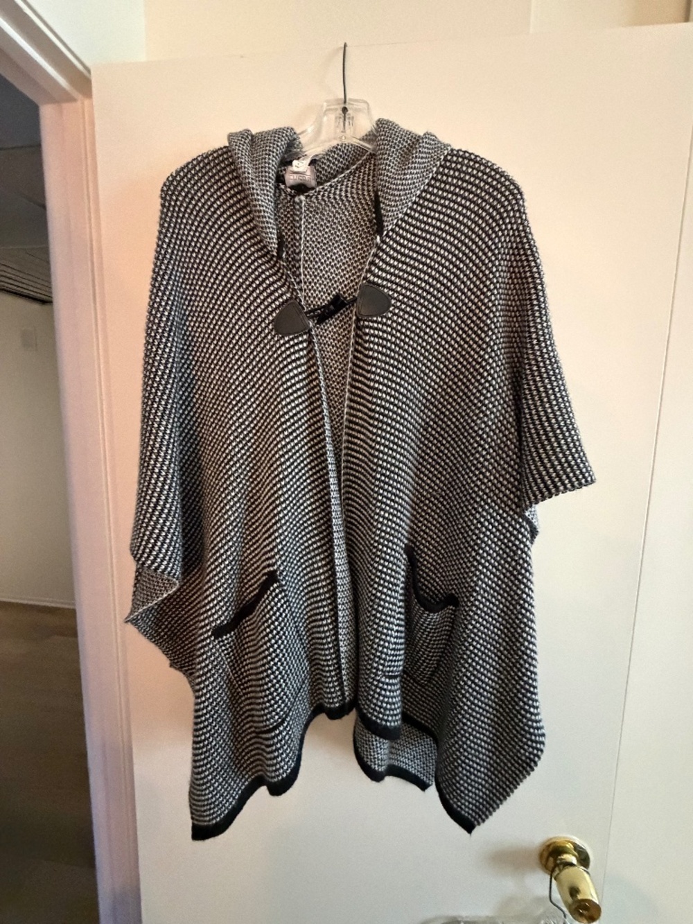 Chico’s Black & White Textured Knit Cape/Poncho